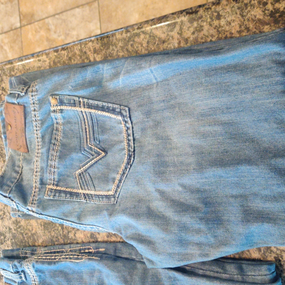 New Cody James Jeans, 32x34, medium tint, 100% Cotton